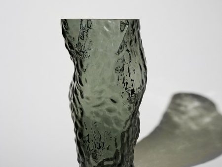 Ostrea Rock Glass Vase - Midnight Blue Supply